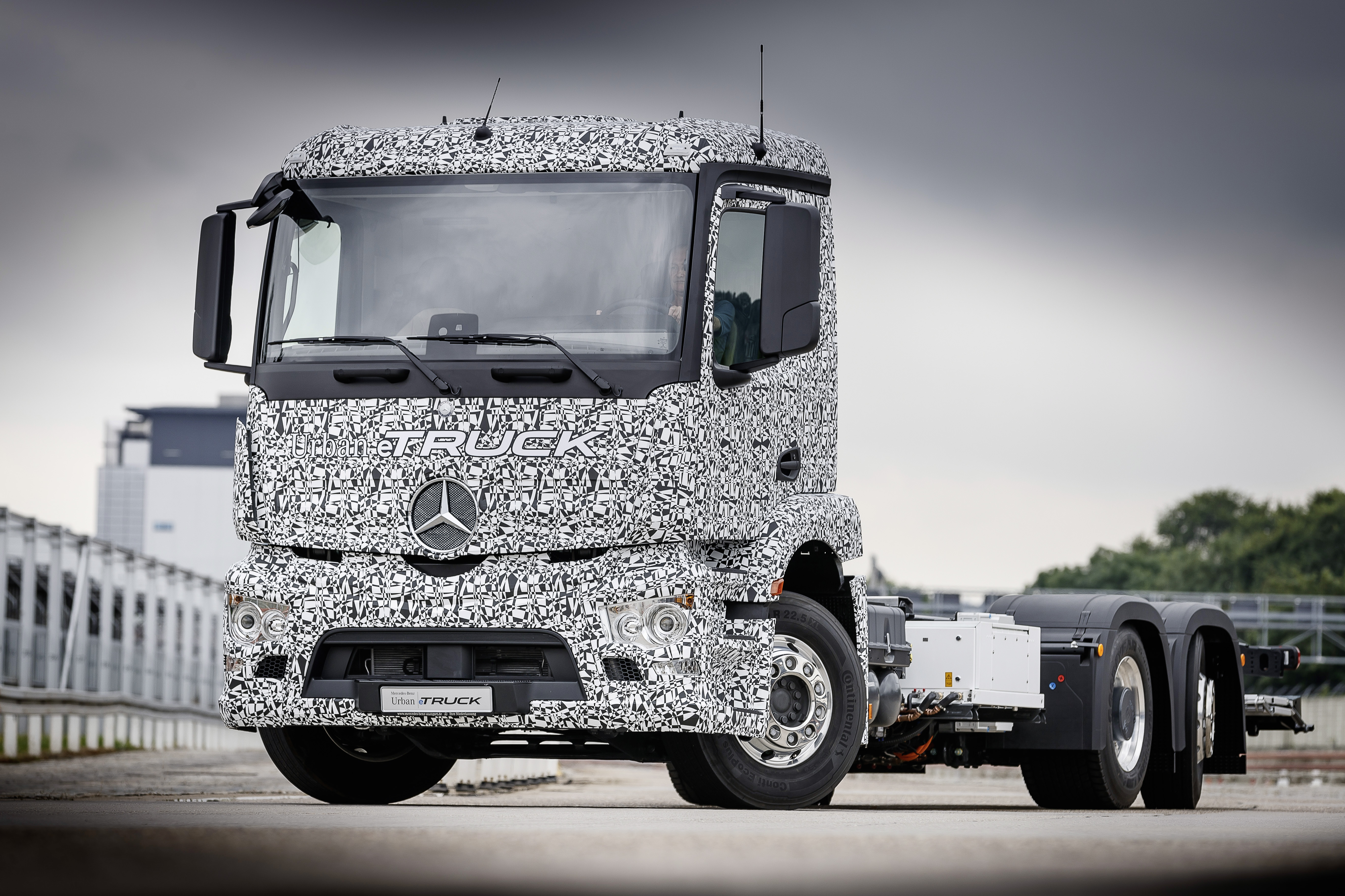 Daimler Mercedes Electric Heavy Duty Etruck Didnt Go Exotic With