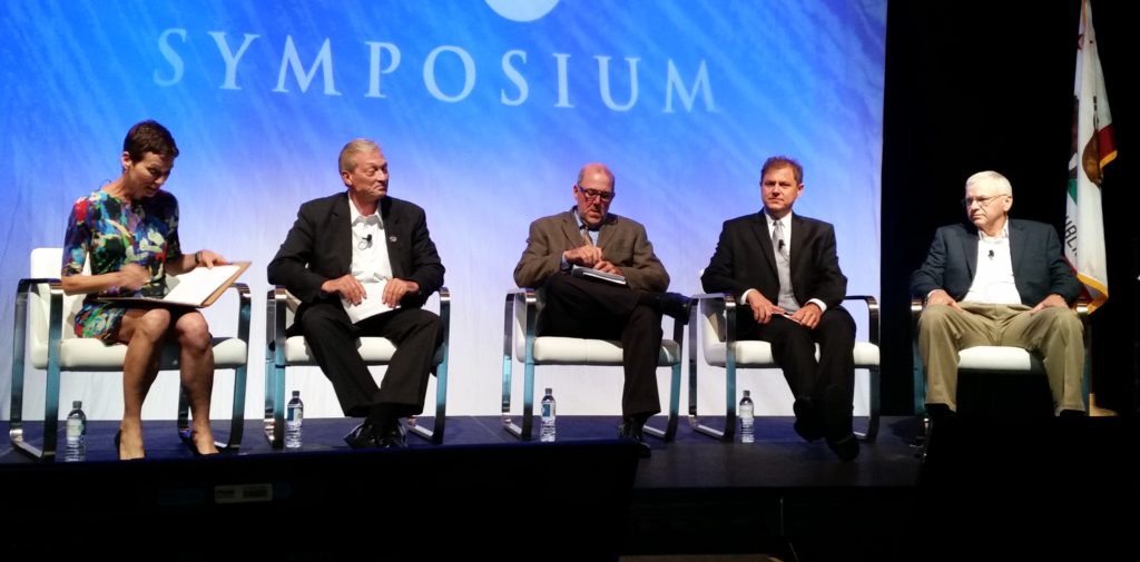 From left, moderator Marcy Tieger of Symphony Advisors, State Farm's Russ Hoffbauer, Allstate's Clint Marlow, Progressive's Chris Andreoli and Farmers' Gerry Poirier participate in a panel at the NACE MSO Symposium on Aug. 11, 2016. (John Huetter/Repairer Driven News)