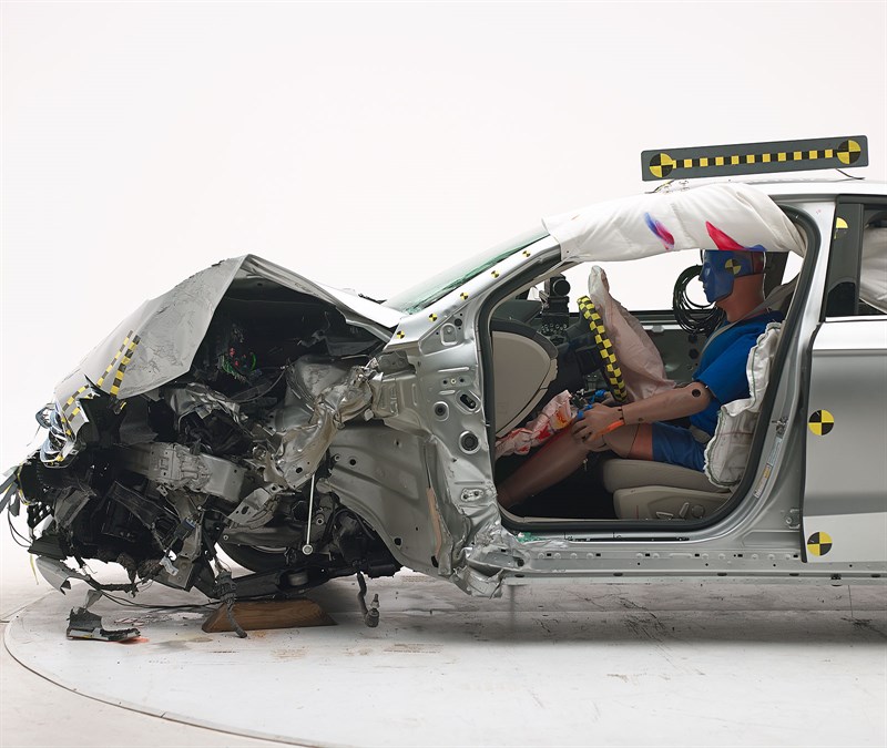 The 2017 Ford Fusion/Lincoln MKZ received a "good" on the IIHS small-overlap crash test. (Provided by Insurance Institute for Highway Safety)
