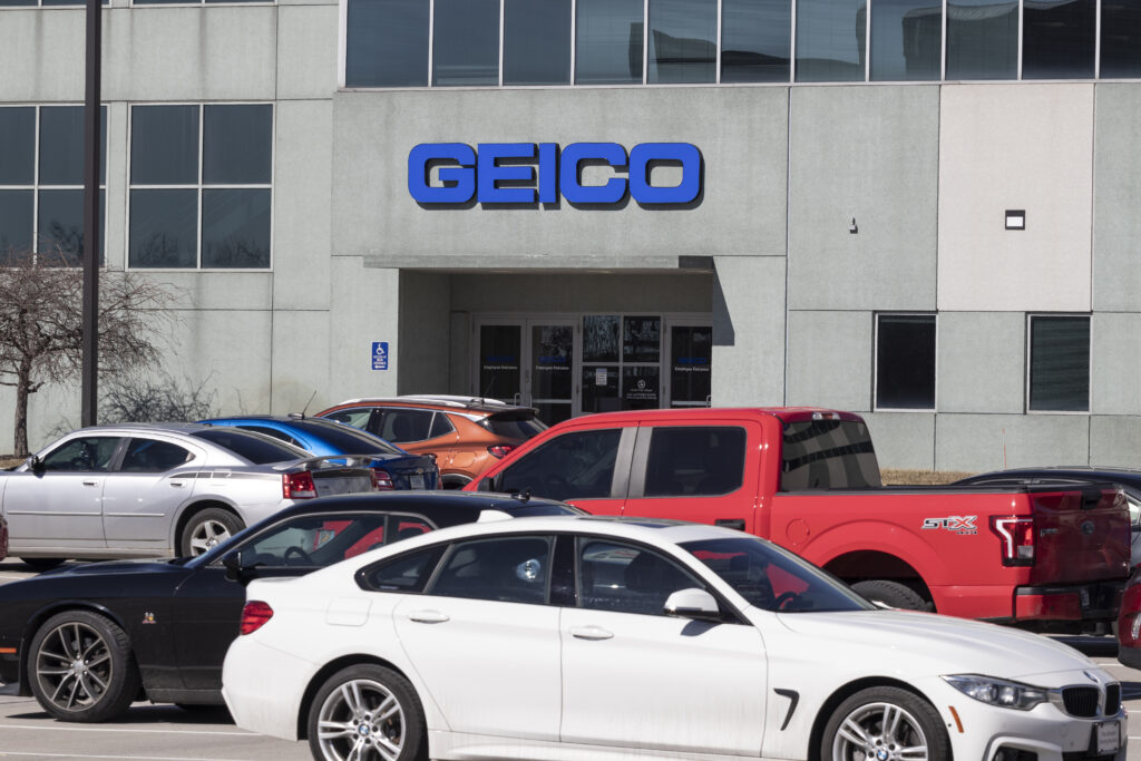 GEICO faces class action lawsuit over unpaid title and transfer fees
